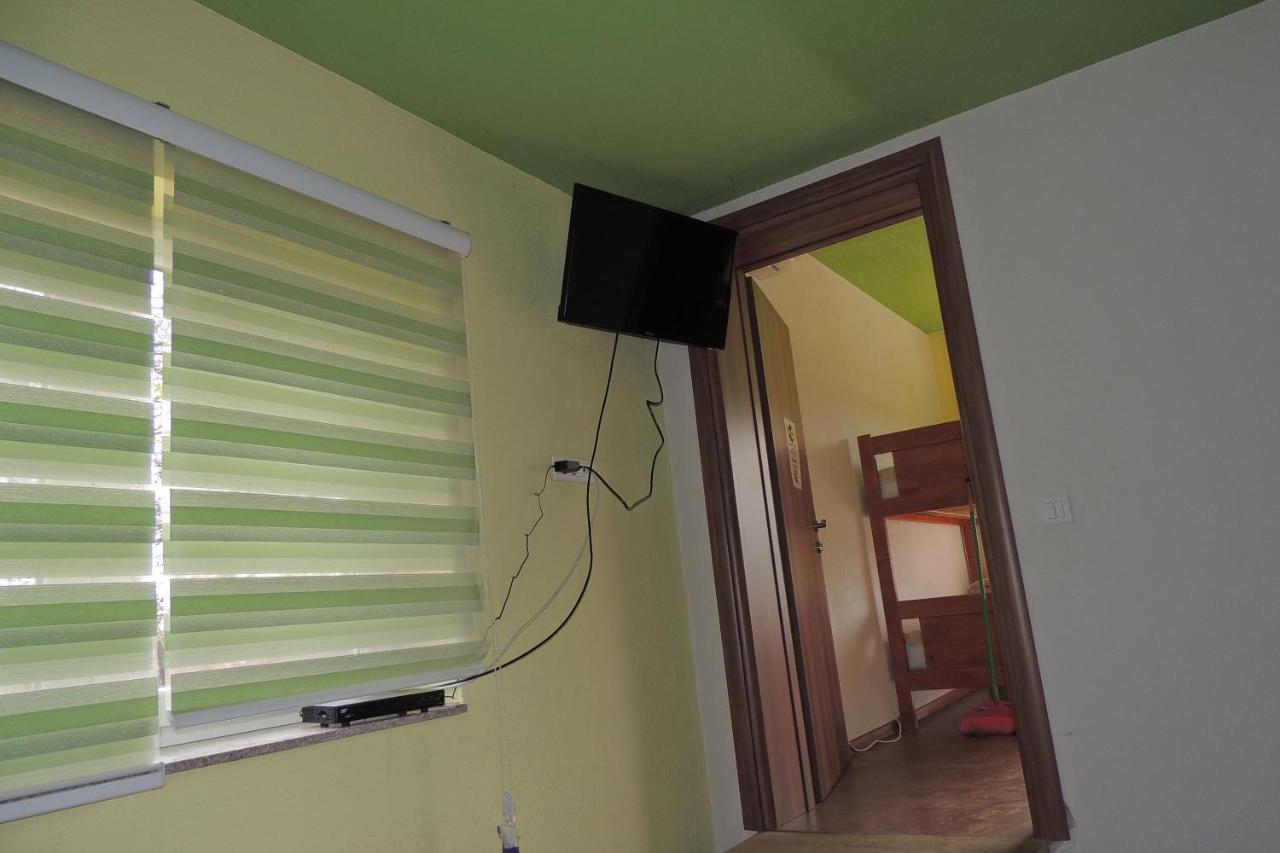 טראווניק Hostel Villa Popovic מראה חיצוני תמונה