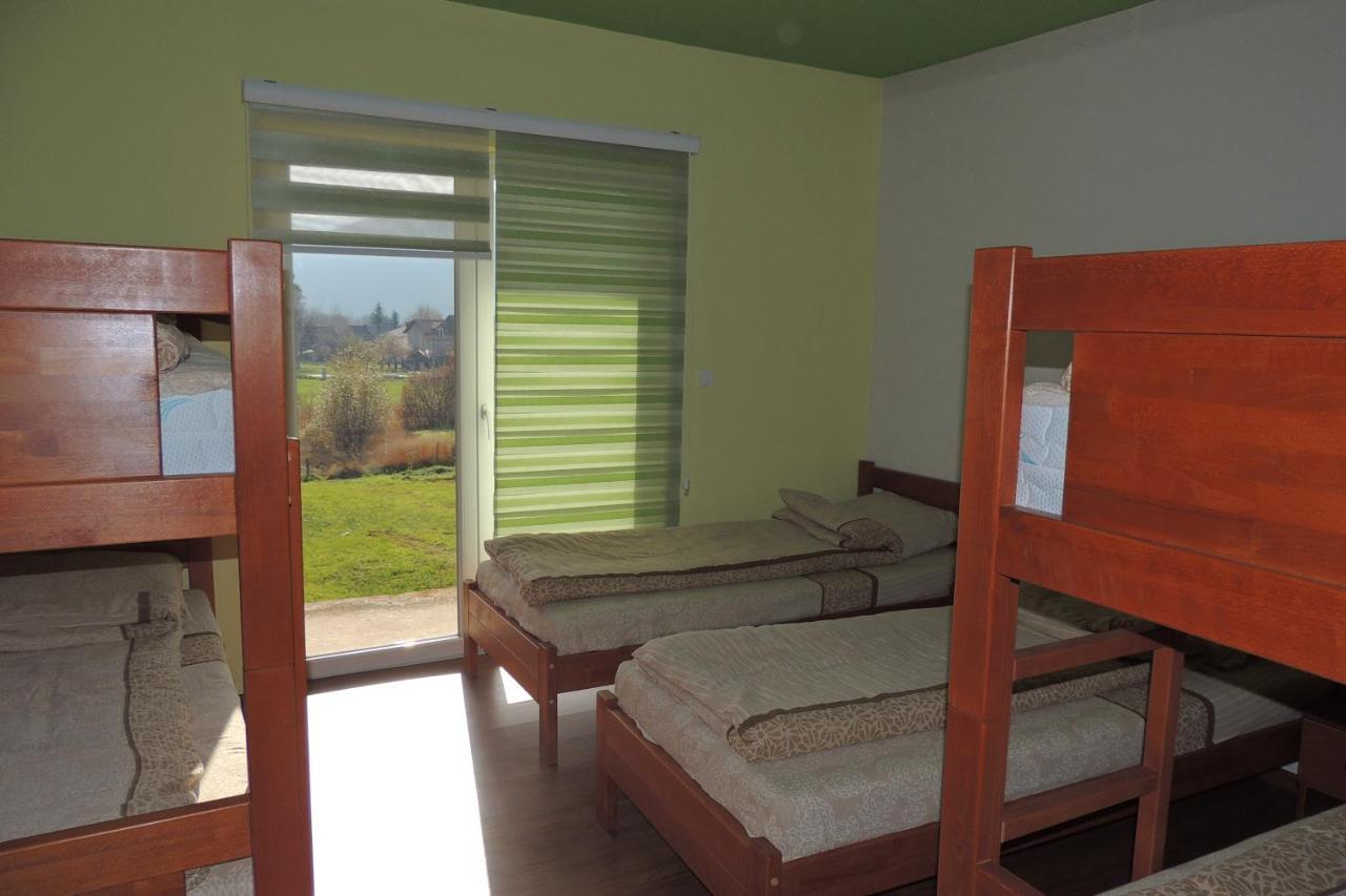 טראווניק Hostel Villa Popovic מראה חיצוני תמונה